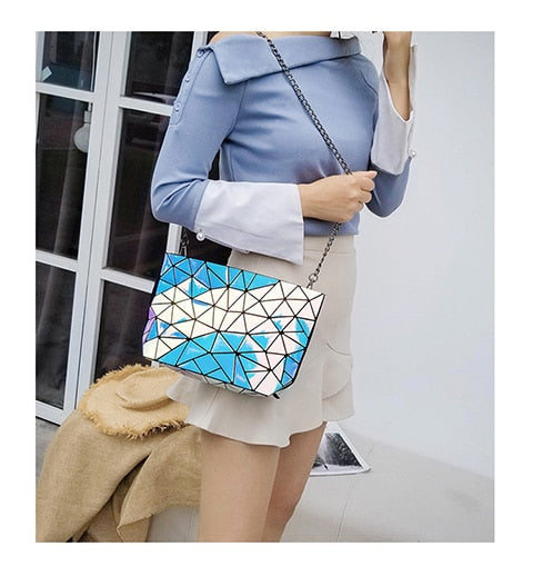 LUMINOUS ABSTRACT SEA TURTLE SHELL COLOR CHANGING CROSSBODY BAG