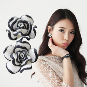 1Pair Elegant Cute Women Black White Rose Flower Stud Earrings