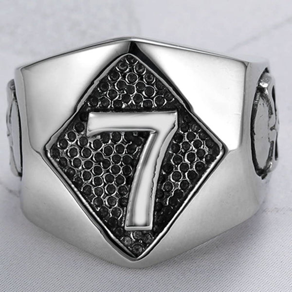 Gothic Skull Number Seven 7 Ring