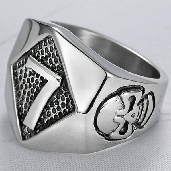 Gothic Skull Number Seven 7 Ring